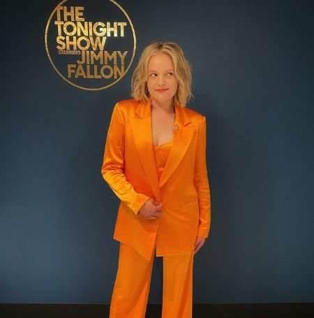 Elisabeth Moss attending a show.